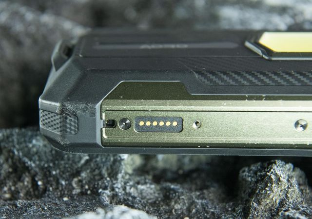 00流明露营灯这款智能三防手机“上大分”